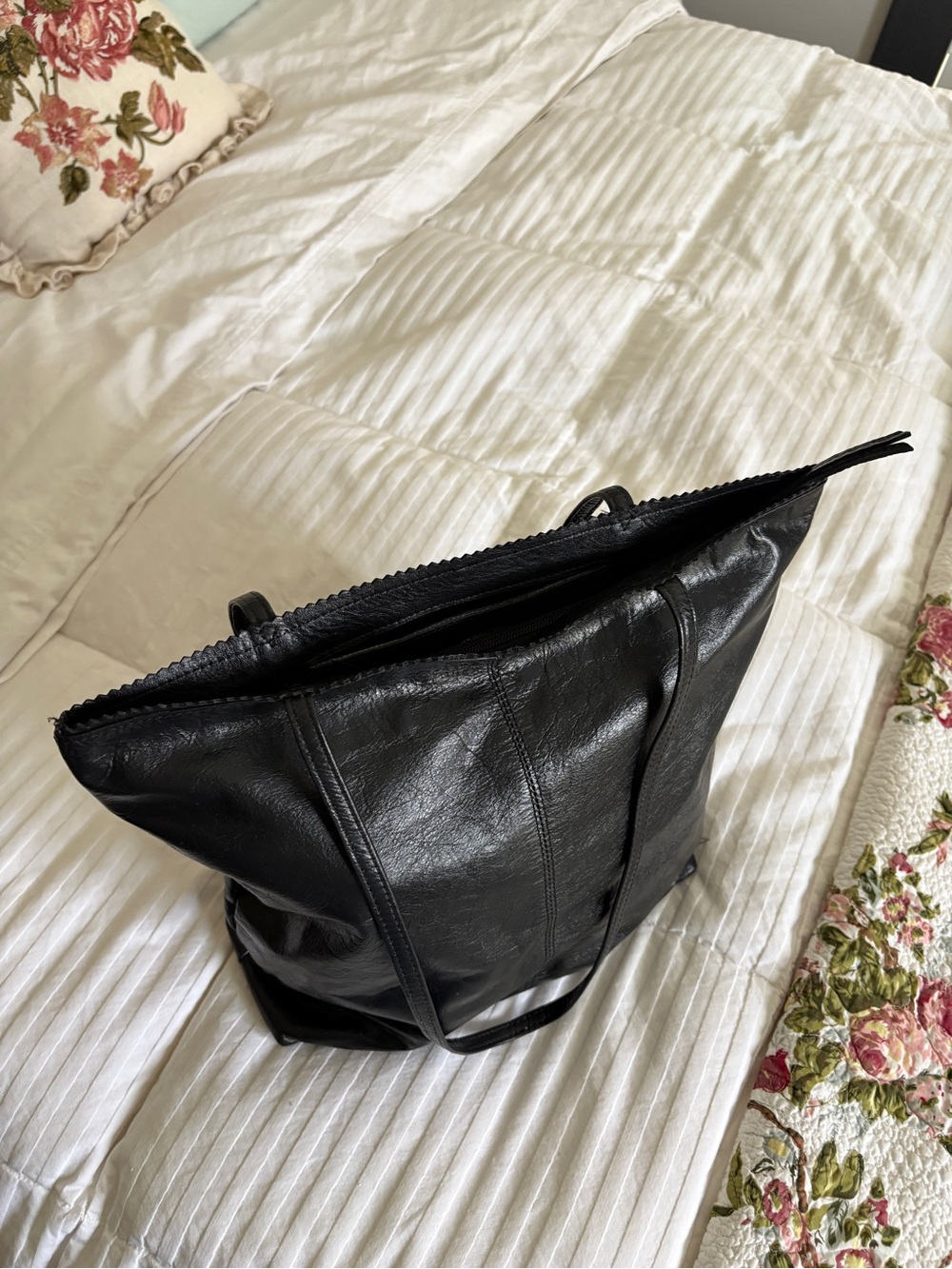 Latico Soft Leather Black Tote Bag Double Strap Zipper Top - Picture 6 of 12